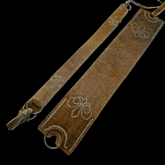 Juego de Encimera/Cincha/Pegual/Correones . Flor de liz - Distinguida Tradición | Marroquinería y Platería Criolla | Regalos exclusivos | San Rafael Mendoza