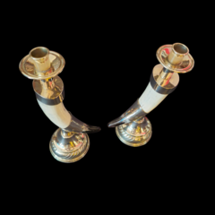 Candelabro de alpaca y hueso on internet