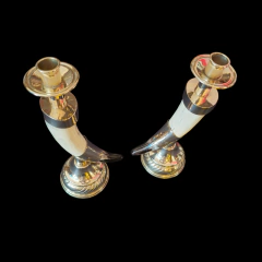 Candelabro de alpaca y hueso on internet