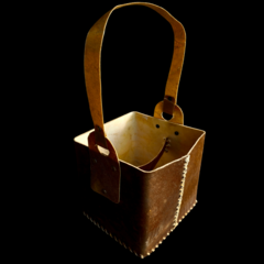 Canasta matera Criolla de cuero original. - Distinguida Tradición | Marroquinería y Platería Criolla | Regalos exclusivos | San Rafael Mendoza