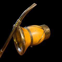 Mate de calabaza y alpaca con base. Orfebrería fina. - Distinguida Tradición | Marroquinería y Platería Criolla | Regalos exclusivos | San Rafael Mendoza