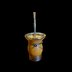 Mate de calabaza y alpaca con base. Orfebrería fina.