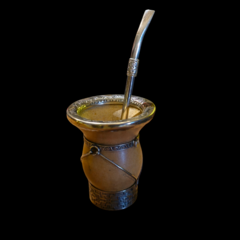 Mate de calabaza y alpaca con base. Orfebrería fina. - Distinguida Tradición | Marroquinería y Platería Criolla | Regalos exclusivos | San Rafael Mendoza