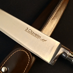 Cuchillo criollo 3 Claveles encabado en asta . en internet