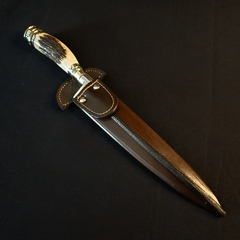 Cuchillo criollo 3 Claveles encabado en asta .