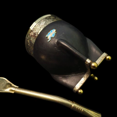 Mate Imperial Malvinas Argentinas en caja . - Distinguida Tradición | Marroquinería y Platería Criolla | Regalos exclusivos | San Rafael Mendoza