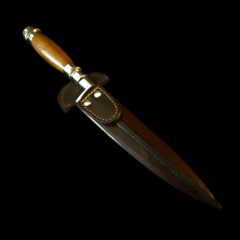 Cuchillo criollo 3 Claveles encabado en radal y alpaca .