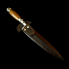 Cuchillo criollo 3 Claveles encabado en radal y alpaca .
