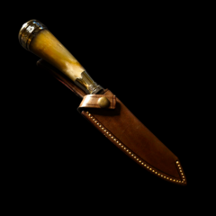 Imagen de Cuchillo criollo Libertad encabado en hueso con alpaca.