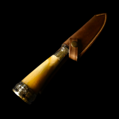 Cuchillo criollo Libertad encabado en hueso con alpaca.