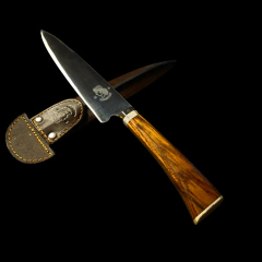 Cuchillo criollo Libertad encabado en madera de Urunday.