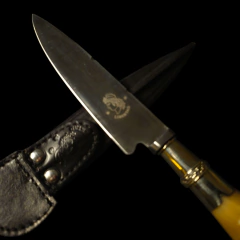 Cuchillo criollo Libertad encabado en madera y hueso - (copia) - Distinguida Tradición | Marroquinería y Platería Criolla | Regalos exclusivos | San Rafael Mendoza