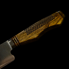 Cuchillo criollo Libertad encabado en Guayubira grabada. - Distinguida Tradición | Marroquinería y Platería Criolla | Regalos exclusivos | San Rafael Mendoza