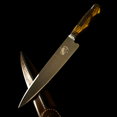 Cuchillo criollo Libertad encabado en Guayubira grabada.