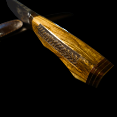Imagen de Cuchillo criollo Libertad encabado en Guayubira grabada.