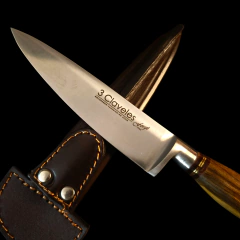Cuchillo criollo 3 Claveles encabado en Guayubira y asta . en internet