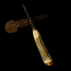 Cuchillo criollo Libertad encabado en asta de ciervo con detalles en bronce - comprar online