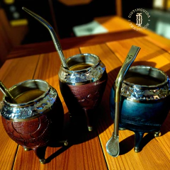 Imagen de Mate Torpedo línea Premier cuero repujado sin bombillón.