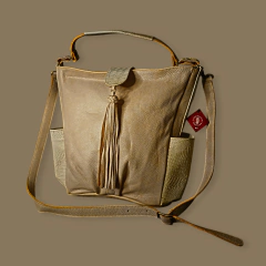 Bolso de mano en cuero original con cierre frontal . - online store