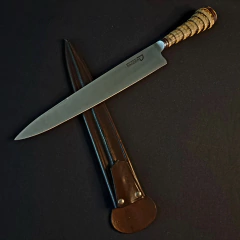 Cuchillo Macho encabado en colita .