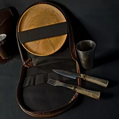 Juego de asado con estuche de cuero. - comprar online