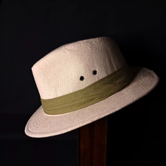 Sombrero de lino línea Exclusive.