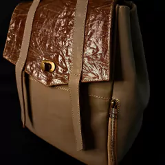 Mochila de cuero oiginal Suela con cierres - Distinguida Tradición | Marroquinería y Platería Criolla | Regalos exclusivos | San Rafael Mendoza