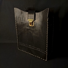 Porta termo grande con solapa y broche de bronce