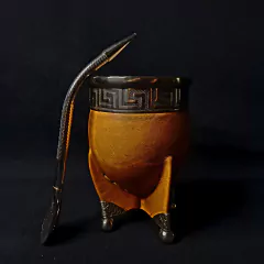 Mate Imperial línea PREMIER con bombillón cincelado. - Distinguida Tradición | Marroquinería y Platería Criolla | Regalos exclusivos | San Rafael Mendoza