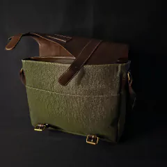 Morral / Bolso de cuero engrasado y canvas. on internet