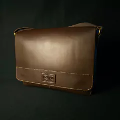 Morral de cuero engrasado premium grande.