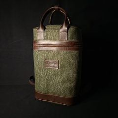 Porta termo mochila en cuero original y canvas.
