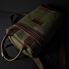 Porta termo mochila en cuero original y canvas. - Distinguida Tradición | Marroquinería y Platería Criolla | Regalos exclusivos | San Rafael Mendoza