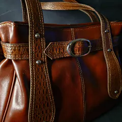 Cartera de dama en cuero original. - comprar online