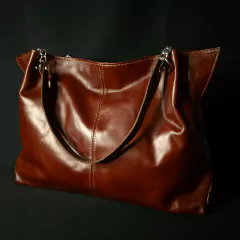 Cartera de dama en cuero original.