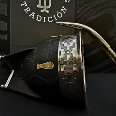 Mates Imperiales línea PREMIER. Modelo AFA Mundial. - Distinguida Tradición | Marroquinería y Platería Criolla | Regalos exclusivos | San Rafael Mendoza