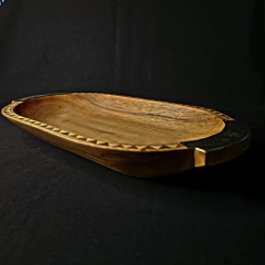 Bandeja de madera en Pacará y alpaca con incrustaciones. 50cm. - (copia) on internet
