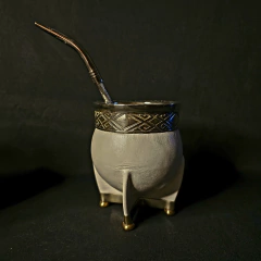 Mate Imperial línea PREMIER blanco con bombillón cincelado.