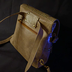 Image of Mochila de dama en cuero original combinado . - (copia)