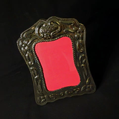 Portarretrato de alpaca cincelada. Medida 10x15cm - tienda online