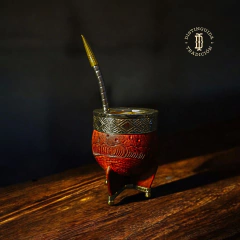 Mate Imperial línea PREMIER cuero repujado con bombillón cincelado de alpaca. Sin caja . - comprar online