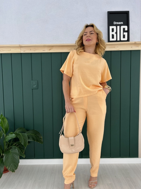 CONJUNTO CALÇA ALFAIATARIA + BLUSA OLIVÍA - comprar online