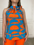 Blusa Regata com Laço na Gola Estampa Geométrica - Azul/Laranja - comprar online