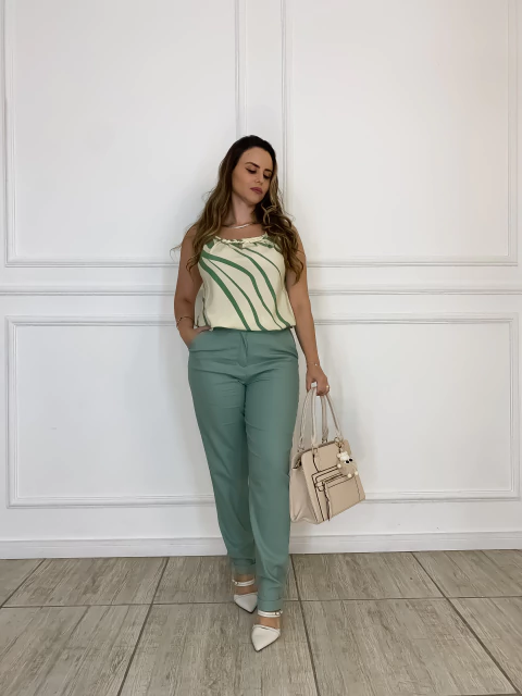 Calça Alfaiataria de Linho Sandra - comprar online