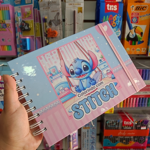 Livro de Colorir Stitch 52 Desenhos Volume 2 120gr A5 - Estilo Bobbie Goods CAPA DURA HOLOGRAFICO