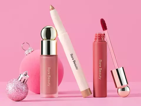 RARE BEAUTY Holiday Bundle - comprar en línea