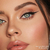 ICONIC LONDON Delineador Enrich & Elevate Eyeliner - tienda en línea