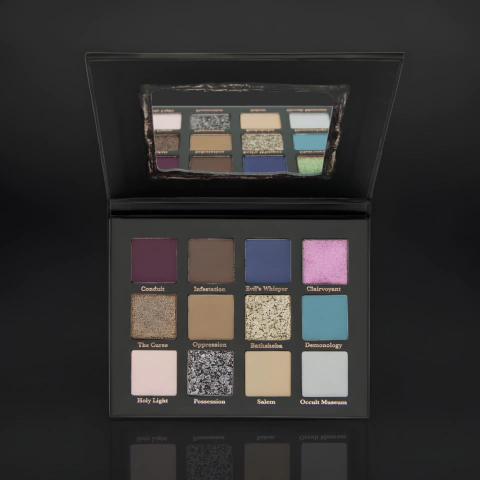 PREVENTA Lethal Cosmetics The Conjuring Palette - comprar en línea