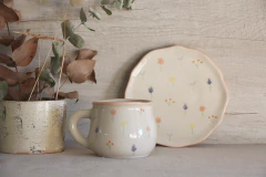 CONJUNTO Darcy: Taza Cachita + Plato Flor en internet