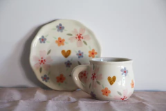 CONJUNTO Dalia: Taza Cachita + Plato Flor en internet